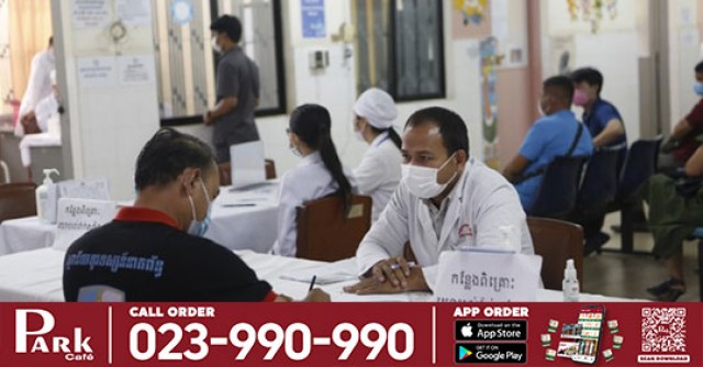 អ្នកចាក់វ៉ាក់សាំងកូវីដនៅកម្ពុជា មានជិត៦ម៉ឺននាក់ហើយ