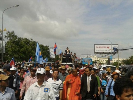 លោកសម រង្ស៊ី ទាមទារ​ឲ្យ​បើក​ទីលាន​ប្រជាធិបតេយ្យ និងដោះលែង​មន្ត្រីជាន់ខ្ពស់​បក្ស​សង្គ្រោះ​ជាតិ​ដោយ​គ្មាន​លក្ខខណ្ឌ ក្នុងការត្រលប់មកវិញ​