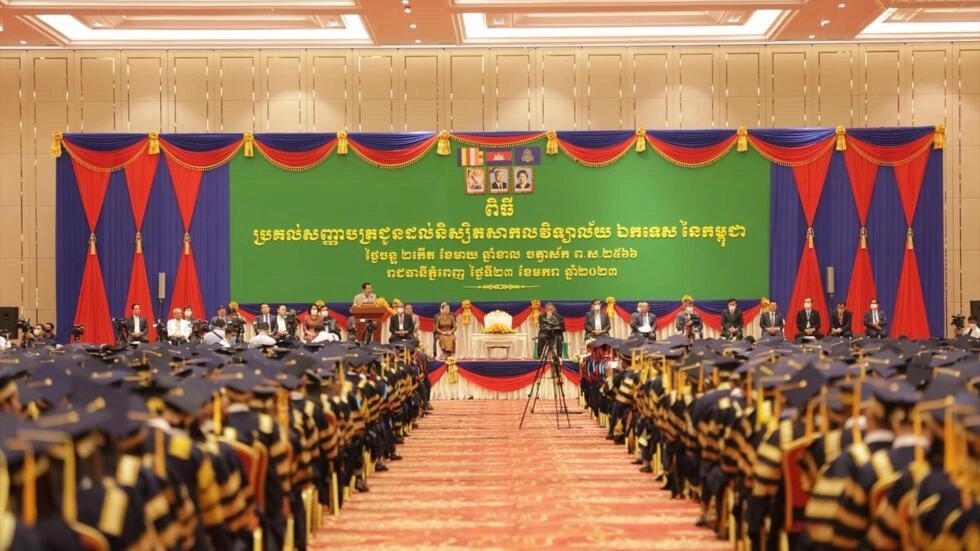 លោក ហ៊ុន សែន ត្រៀមអនុវត្តកម្មវិធីបណ្តុះបណ្តាលវិជ្ជាជីវៈដល់យុវជនក្រីក្រដោយមិនគិតថ្លៃ ចាប់ពីឆ្នាំក្រោយ