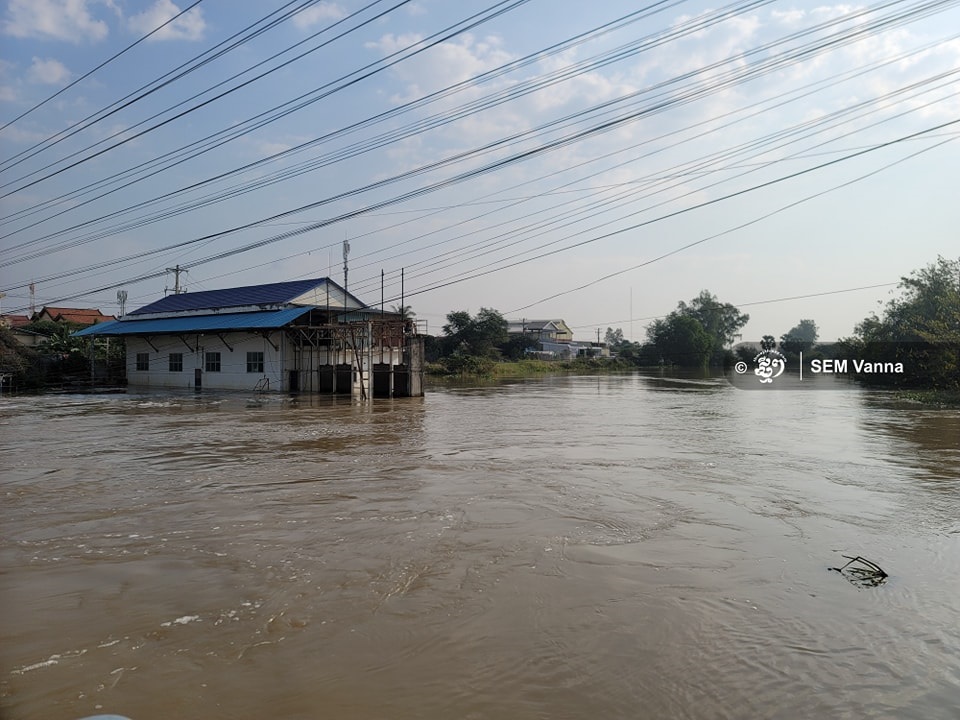  ជាតិ ទឹកជន់លិចផ្ទះពលរដ្ឋជាង១០០០គ្រួសារ ក្នុងខណ្ឌដង្កោ បានថមថយវិញហើយ