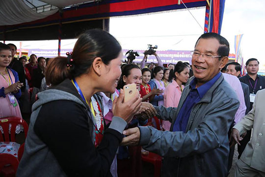 លោក ហ៊ុន សែន នាយករដ្ឋមន្ដ្រី បានសង្កត់ធ្ងន់ថា នៅកម្ពុជាអត់មានអតីតគណបក្សសង្គ្រោះជាតិ (CNRP) លទ្ធិប្រជាធិបតេយ្យមិនងាប់ឡើយ