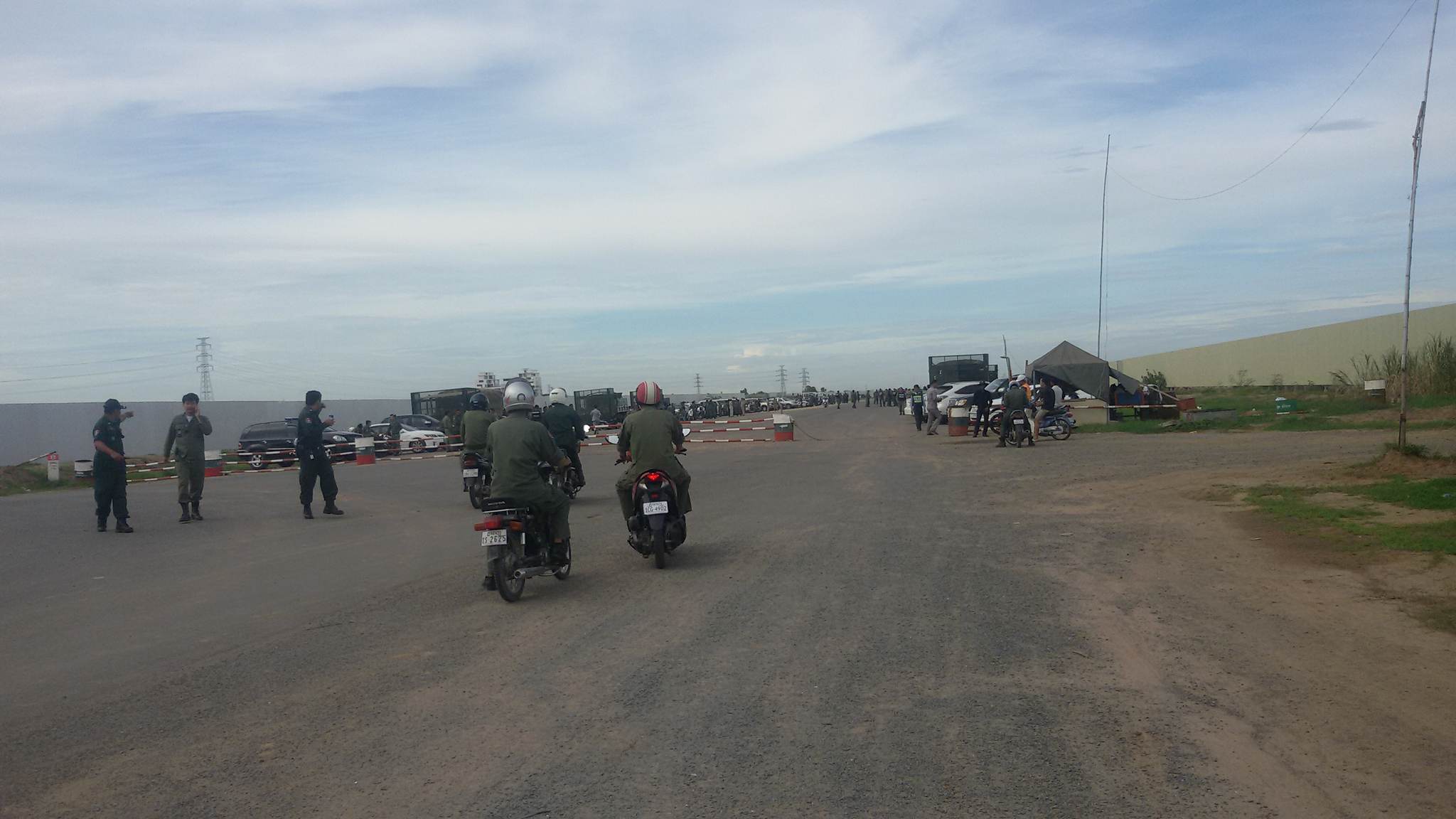 សមត្ថកិច្ចត្រៀមខ្លួននិងរនាំងដែក  ចំថ្ងៃលោក កឹម សុខា ត្រូវបង្គាប់ឲ្យចូលខ្លួនទៅតុលាការ