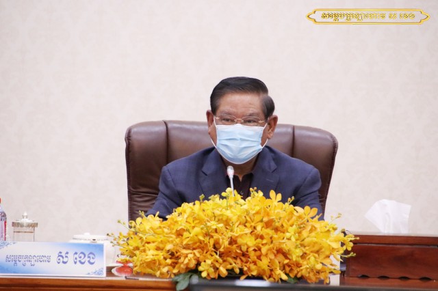 សម្ដេច ស ខេង បញ្ជាឲ្យមន្រី្តពន្ធនាគារពង្រឹងវិធានការកូវីដ-១៩ ដល់អ្នកជាប់ឃុំ