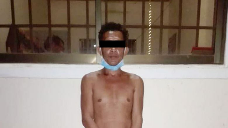 បុរស​ម្នាក់​ត្រូវ​តុលាការ​ផ្តន្ទាទោស​ដាក់​ពន្ធនាគារ ១ ឆ្នាំ ពាក់ព័ន្ធ​ការ​រារាំង​ការ​អនុវត្ត​វិធានការ​ទប់ស្កាត់​ការ​រីក​រាលដាល​ជំងឺ​កូវីដ