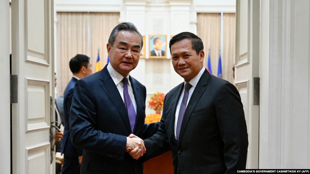 អ្នកតាមដាន៖​ លោក វ៉ាង យី​មកដល់ទីក្រុងភ្នំពេញ​ ដើម្បីរឹតចំណងមិត្តភាព​ជាមួយ​រដ្ឋាភិបាល​ថ្មីនៃ​ប្រទេសកម្ពុជា