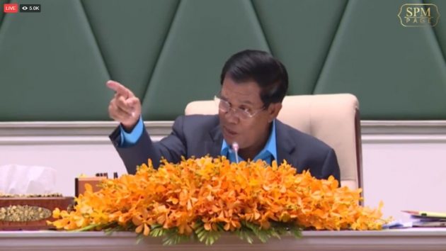 លោកនាយករដ្ឋមន្ត្រី ហ៊ុន សែន ប្រកាស​កសាង​ផ្លូវ និង​ស្ពាន នៅ​តំបន់​អា​រ៉ែ​ង ដើម្បី​ទាក់ទាញ​ភ្ញៀវ​ទេសចរណ៍