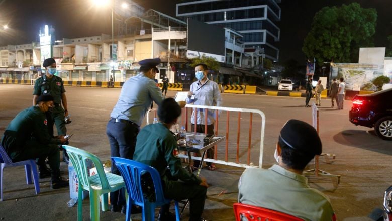 ក្នុង​រយៈ​ពេល​ ៦ ​យប់​ រាជ​ធានី​ភ្នំពេញ​ ឃាត់​យាន​យន្ត​​ល្មើស​នឹង​បម្រាម​គោចរ​បាន​ ១៧៨​ គ្រឿង​