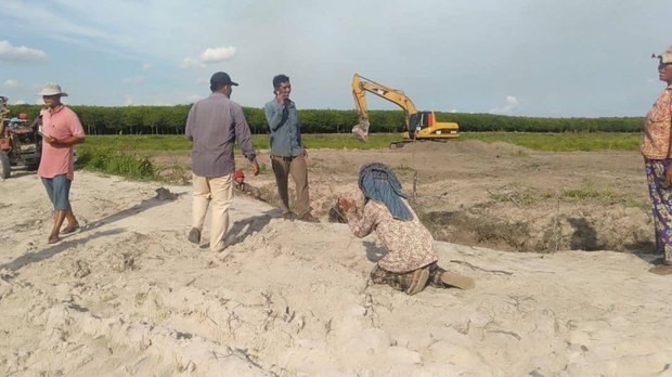 ស្ត្រី​ជនជាតិ​ដើម​កួយ​នៅ​កំពង់ធំ​ធ្លាក់ខ្លួន​ក្រីក្រ និង​ចំណាកស្រុក ក្រោយ​អ្នក​មាន​អំណាច​រំលោភ​ដី​ស្រែ​ចម្ការ