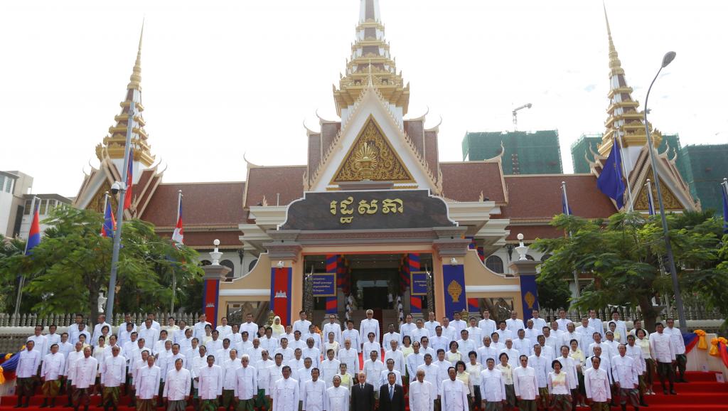 វិសោធន​កម្ម​ច្បាប់​ស្តី​ពី​ការ​បង្កើន​ចំនួន​អាសនៈ​ក្រុម​ប្រឹក្សា ត្រូវ​បាន​រដ្ឋសភា​អនុម័ត​ទាំង​ស្រុង​