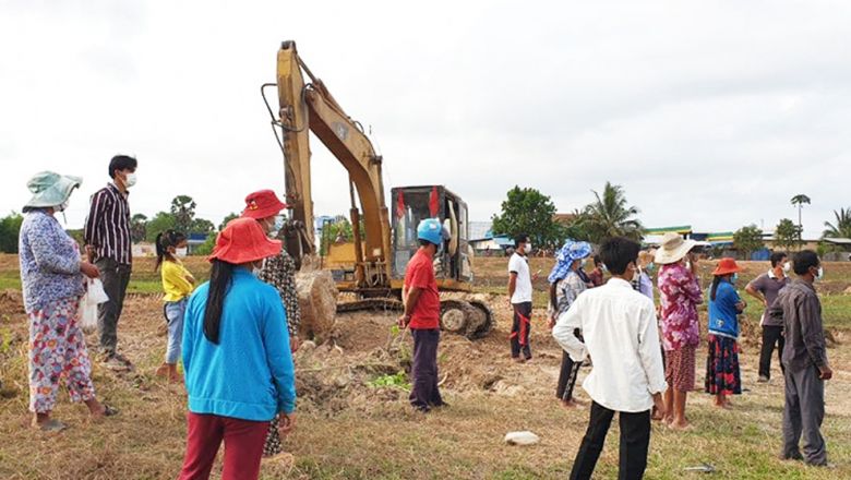 អាជ្ញាធរ​បញ្ឈប់​ការកាយ​យក​អាចម៍ដី​នៅ​អាង​ទំនប់​អូរ​ច្រនៀង​ បន្ទាប់ពី​ពលរដ្ឋ​តវ៉ា