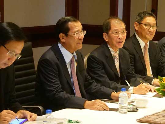 លោក ហ៊ុន សែន ស្នើឲ្យពិចារណាបើកជើងហោះហើរកម្ពុជា-អូស្ដ្រាលីខណៈពលរដ្ឋខ្មែររស់នៅអូស្ដ្រាលីមានជាង៦ម៉ឺននាក់