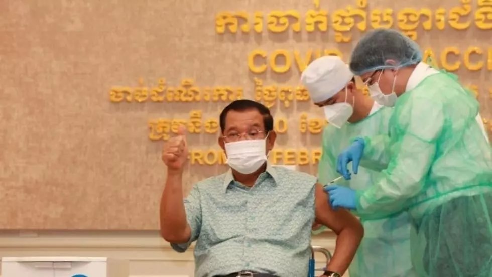 លោកហ៊ុន សែន បានបញ្ជាទិញវ៉ាក់សាំងចិនSinovac ១,៥លានដូស ហើយនឹងមកដល់កម្ពុជានៅសប្តាហ៍ក្រោយនេះ