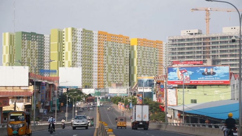 រដ្ឋបាលខេត្ត​ចំនួន ៣ សម្រេច​បើក​ឱ្យ​ដំណើរការ​ និង​ការធ្វើ​ចរាចរណ៍​ឡើងវិញ ចំពោះ​ភូមិ​ និង​ទីតាំង​មួយចំនួន​ក្រោយពី​បិទ​ខ្ទប់