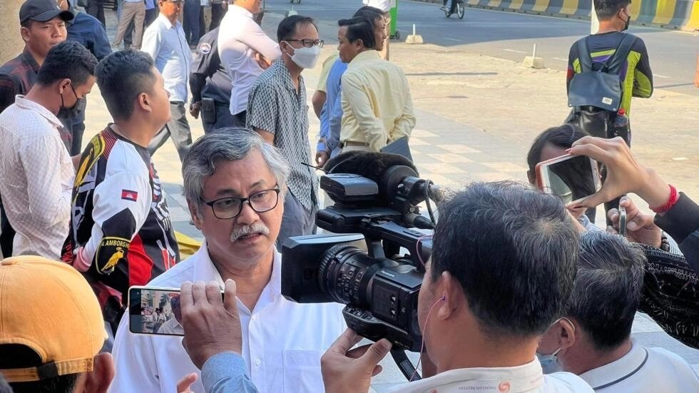 លោក យ៉េង វីរៈ អះអាងថា​មិនចាកចេញពីគណបក្សប្រជាធិបតេយ្យមូលដ្ឋាន