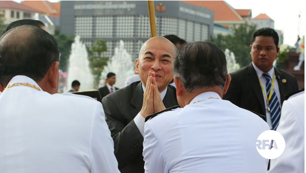 ពលរដ្ឋ​ស្នើ​ព្រះមហាក្សត្រ​កុំ​អំពាវនាវ​ឱ្យ​ពលរដ្ឋ​ទៅ​បោះ​បើ​គ្មាន​បក្ស​ប្រឆាំង​ចូលរួម