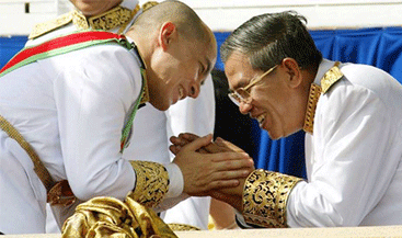 លោក​ ​ហ៊ុ​ន​ ​សែន​ ​ថា​ ​លោក​ ​មិ​ន​ធ្វើ​ឱ្យ​ព្រះម​ហា​​ក្ស​ត្រ ​និ​ង​ព​ល​រ​ដ្ឋ​ខ្មែ​រខ​​ក​ព្រះទ័​យ​ ​និ​ងខ​ក​​​​​ចិ​ត្ត​ដោ​យ​សា​រ​កា​រ​ដឹ​ក​នាំ​រប​ស់​លោ​ក​នោះ​ទេ​ ​​​