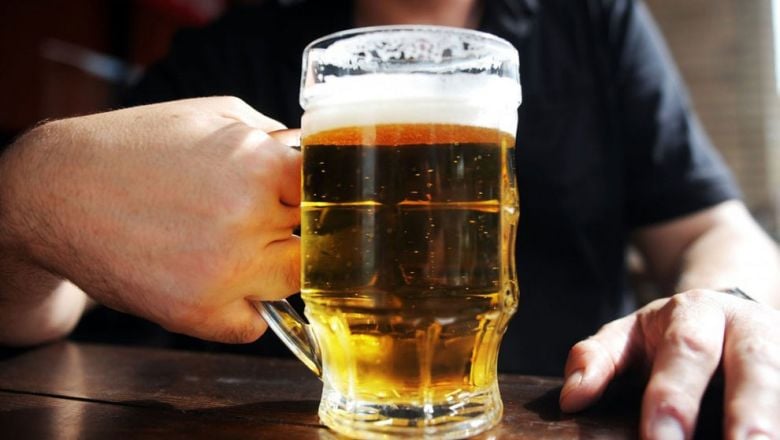 អង្គការ​ចលនា​ដើម្បី​សុខភាព​កម្ពុជា ចង់​ឱ្យ​បញ្ឈប់​ការ​ផ្សព្វផ្សាយ​ពាណិជ្ជកម្ម​គ្រឿង​ស្រវឹង​ជា​រៀងរហូត