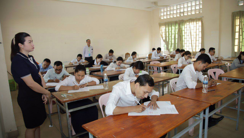 ក្រសួង​ និង​ស្ថាប័ន​ ៦ ​ប្រកាស​ប្រឡង​ជ្រើសរើស​មន្ត្រី​ក្របខ័ណ្ឌ​ថ្មី​ចំនួន​ ២២២ ​នាក់