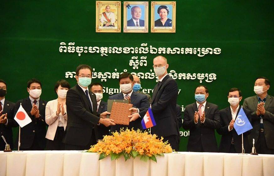 ក្រសួង​បរិស្ថាន​​និង​​ដៃ​​គូរ​​អភិ​វឌ្ឍន៍​ រួម​គ្នា​​ប្រយុទ្ធ​​ប្រឆាំង​​សំណល់​​ប្លាស្ទិក​​នៅ​​តាម​​ឆ្នេរ​សមុទ្រ​​