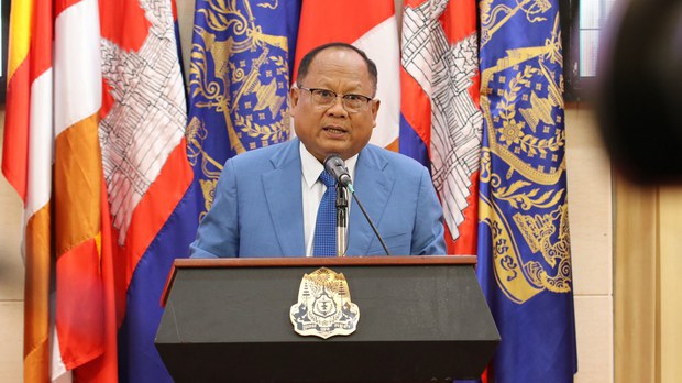 យុវជននិង​សង្គម​ស៊ីវិល​រិះគន់​​មន្ត្រី​ក្រសួង​មហាផ្ទៃ​ដែល​ថា ​ខ្លួន​បានផ្ដល់​សេវា​សាធារណៈ​ និង​ហេដ្ឋារចនាសម្ពន្ធ​​បាន​ល្អ​ថា​​ជា​រឿង​មិន​ពិត