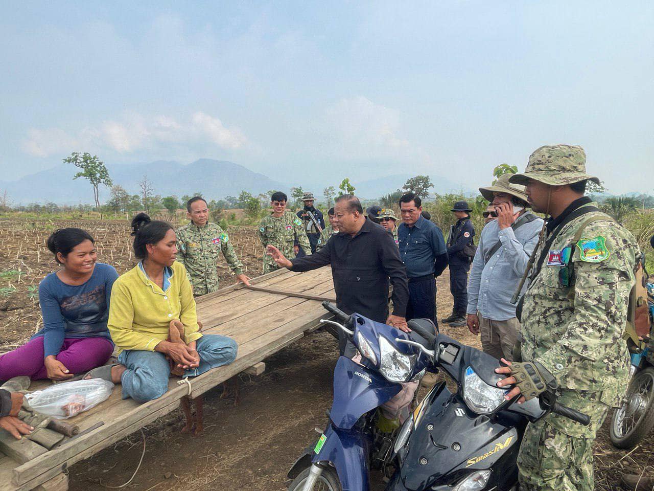 រដ្ឋរឹបអូសដីជិត១ម៉ឺនហិកតា និងឃាត់ខ្លួនមនុស្ស៣០នាក់ ពាក់ព័ន្ធការទន្រ្ទានខុសច្បាប់នៅពោធិ៍សាត់