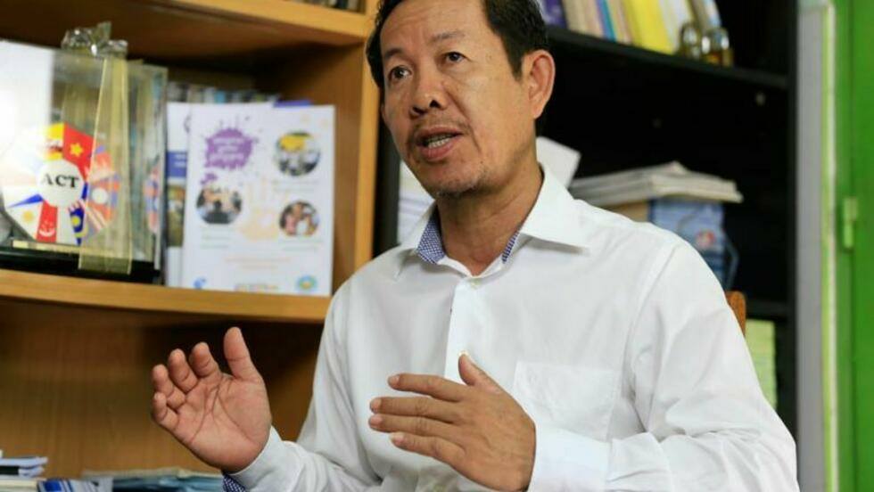 ស្ថានភាពភ្នែកស្តាំលោករ៉ុង ឈុន មើលឃើញឡើងវិញបាន៥០% ក្រោយទទួលការវះកាត់ដោយជោគជ័យ