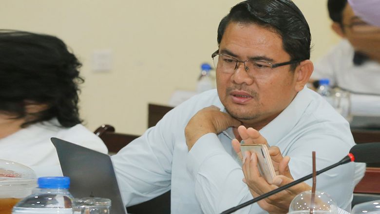 សហជីព​មួយ​ចំនួន​ព្រមាន​ឆ្លើយ​តប​ទៅ​លោក​ សម រង្ស៊ី​បើ​ EU ដក EBA