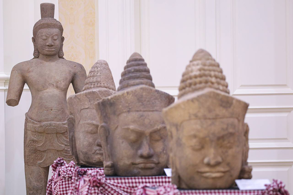 វត្ថុបុរាណ​និង​គ្រឿង​អលង្ការ​សរុប​ចំនួន​១០៩៨​ បាន​ត្រឡប់​មក​កម្ពុជា​វិញ​ចាប់​ពី​ឆ្នាំ​១៩៩៦