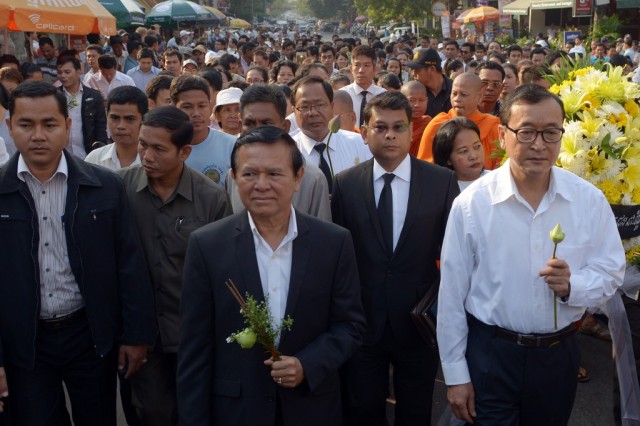 អតីតបក្សប្រឆាំង រំលែកទុក្ខចំពោះជនរងគ្រោះ ក្នុងឧបទ្ទវហេតុរលំអគារនៅព្រះសីហនុ