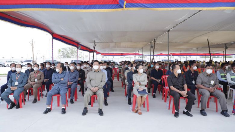 រាជរដ្ឋាភិបាល​គ្រោង​ថ​វិកា​ប្រ​មា​ណជាង ២ ២៩៥ ​លា​នដុល្លា​រ​អា​មេរិក​ ​សម្រា​ប់ចំ​ណា​យលើបុគ្គ​លិក​រដ្ឋ​ ​នៅក្នុ​ងឆ្នាំ​ ២០​២​៣ 