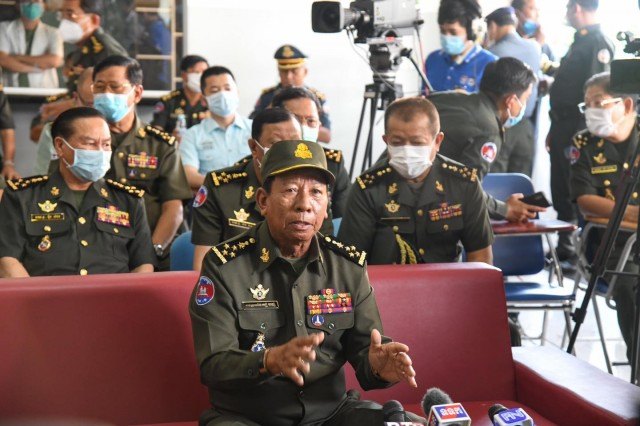 សម្ដេច ទៀ បាញ់ ៖ កងទ័ព អាយុលើស៦០ឆ្នាំ ចាក់វ៉ាក់សាំងចិនបានទាំងអស់