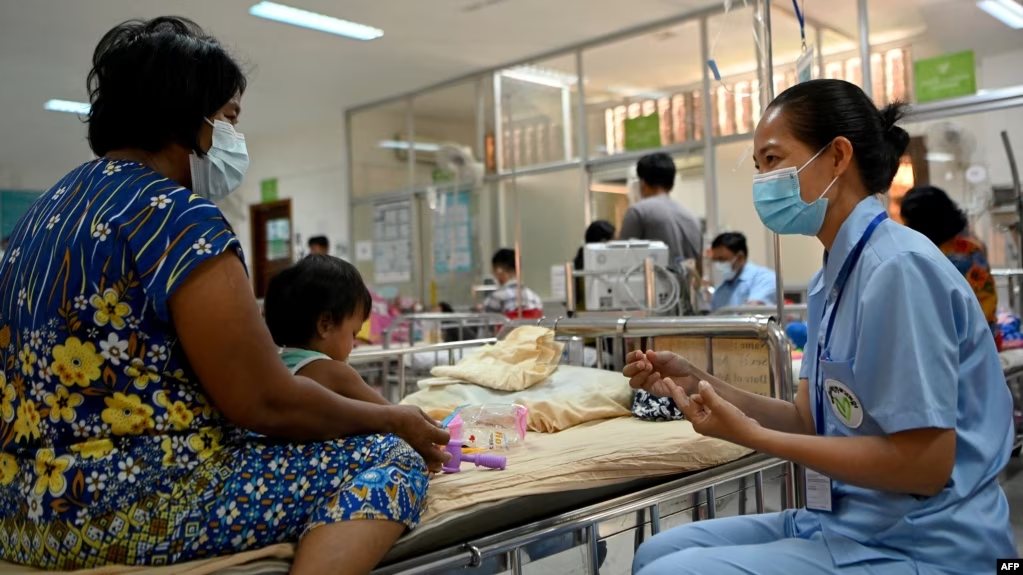 ធនាគារ​ពិភពលោក​ជំរុញ​ឱ្យ​កម្ពុជា​បង្កើន​ការ​ចំណាយ​លើ​សេវា​សង្គម​ដើម្បី​លើកកម្ពស់​វិស័យ​អប់រំ​និង​សុខាភិបាល 