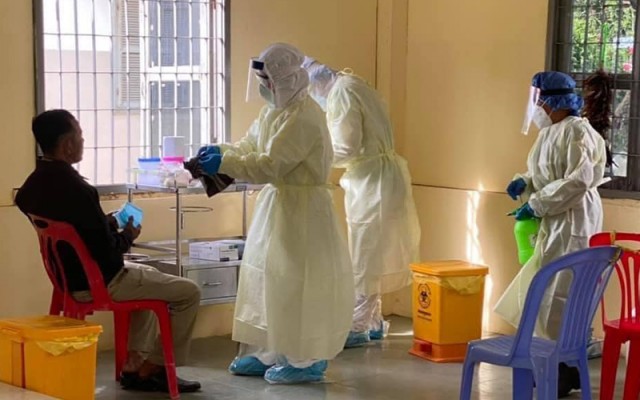 កម្ពុ​ជាមាន​អ្នកជំងឺ​កូ​វីដ​-១៩ តែ​១០​នាក់ទេ ក្រោយ​ស្ត្រី​ខ្មែរ​៣​នាក់​ទៀត​សះស្បើយ