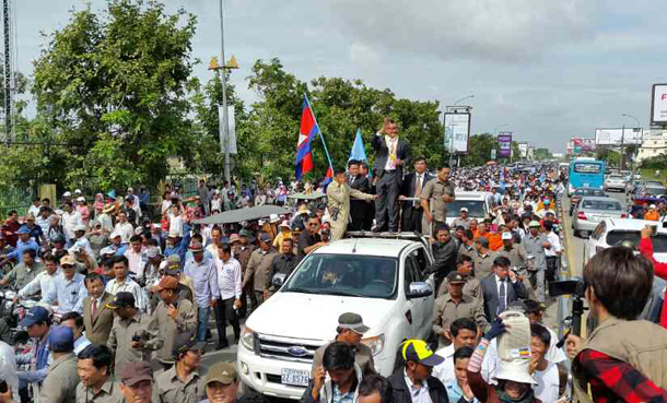 សកម្មជន​បក្ស​ប្រឆាំង​បន្ទាយមានជ័យ​ជាង​៣០​នាក់​ជួប​ជុំ​ពង្រឹង​សាមគ្គី​​ត្រៀម​​ទទួល​លោក សម រង្ស៊ី