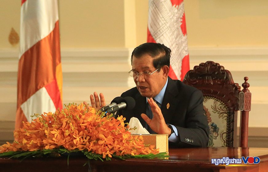 លោក ហ៊ុន​ សែន​ ថា​ការ​ត្រៀម​ក្តារ​មឈូស​ឱ្យ​​អ្នក​ស្លាប់​ដោយ​កូវីដ​ ពុំ​មែន​ប្រមាថ​ជីវិត​ពលរដ្ឋ