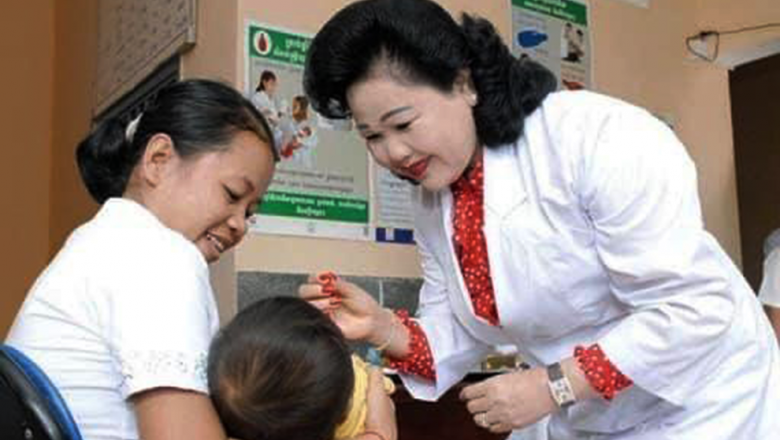 ប្រធាន​កាកបាទ​ក្រហម​កម្ពុជា​ជំរុញ​ការលើកកម្ពស់​សុខភាព​មាតា ទារក និង​កុមារ