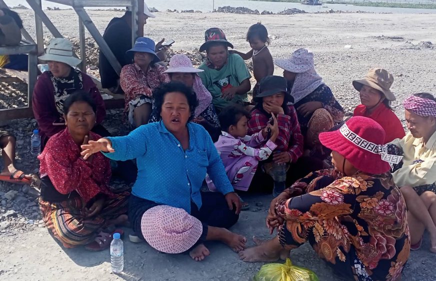 ពលរដ្ឋ​​​​​បឹង​តាមោក​បោះ​​តង់​​យាម​​មិន​​​ឱ្យ​អាជ្ញាធរ​ចាក់​ដី​លុបក​ន្លែង​អាស្រ័យផ​ល​ ខណៈវិវាទដីធ្លី​មិន​ទាន់​ដោះស្រាយ​ចប់