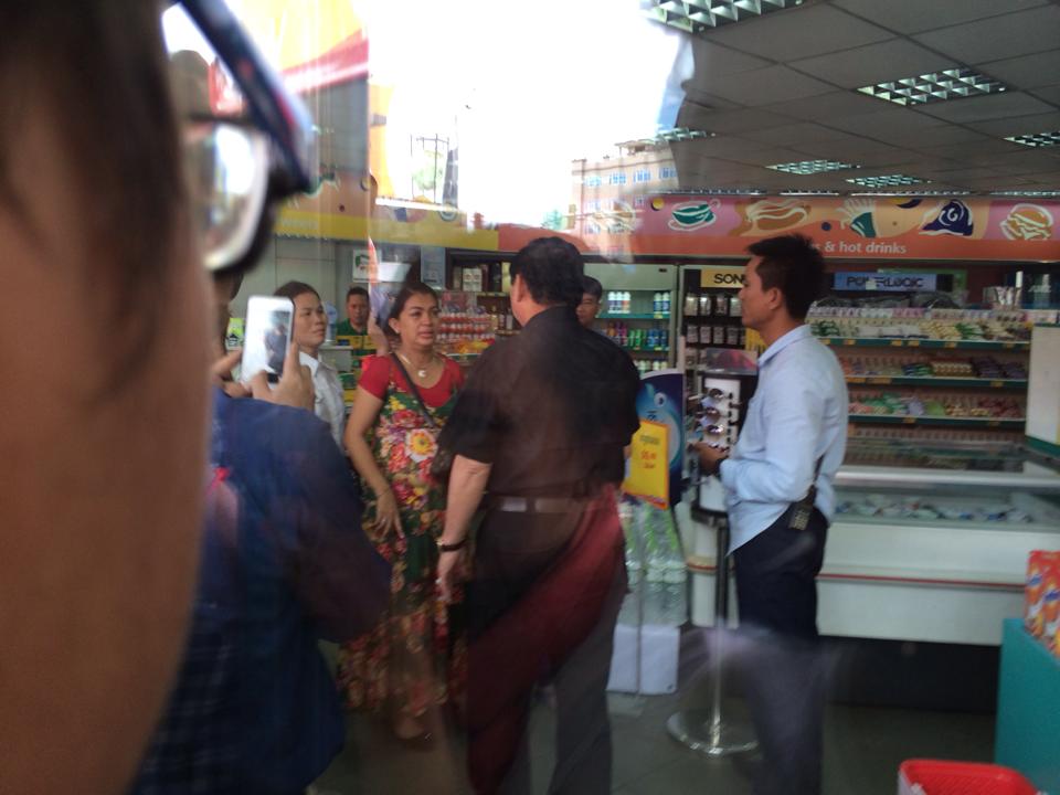 ភរិយាលោក កែម ឡី​ ចាត់ទុកការបាញ់សម្លាប់ប្តីជារឿងនយោបាយ