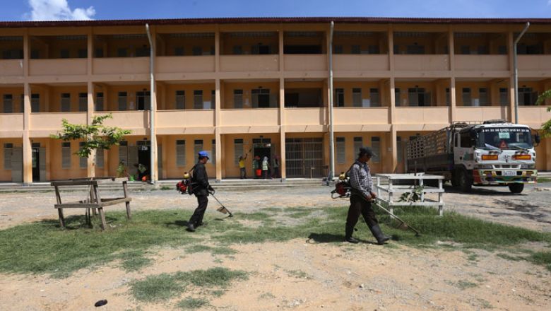 រដ្ឋាភិបាល​​ បន្ថែម​ទីតាំង​ពិនិត្យ​សុខភាព​​អ្នកដំណើរ​ទើប​មកដល់​​ព្រលាន​យន្តហោះ