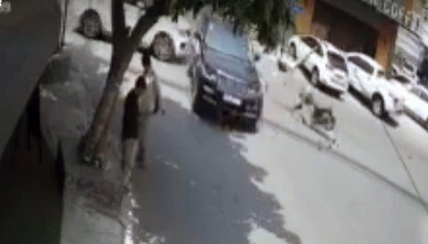 លោក ហ៊ុន សែន បញ្ជា​ឱ្យ​សមត្ថកិច្ច​តាម​ចាប់​ខ្លួន​អ្នក​បើក​រថយន្ត​បុក​និស្សិត​ស្រី​ម្នាក់​ឱ្យ​ស្លាប់