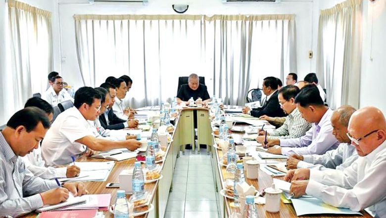 គ.ជ.ប ជំរុញ​ឲ្យ​ពលរដ្ឋ​ខ្មែរ​ទៅ​បោះឆ្នោត​​ ខណៈ​មាន​ក្រុម​អំពាវនាវ​ឲ្យ​ធ្វើ​ពហិការ