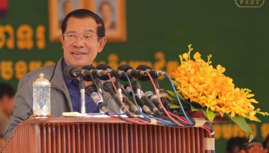 លោក​នាយក​រដ្ឋមន្ត្រី ហ៊ុន សែន កាលពី​ម្សិលមិញ​បាន​ធ្វើការ​វាយប្រហារ​ធ្ងន់ៗ​ទៅ​លើ​ក្រុម​អ្នក​វិភាគ​ដែល​លោក​ហៅ​ថា​ជា​អ្នក​ធ្វើ​អត្ថាធិប្បាយ​បែប​ «​ល្ងង់ខ្លៅ​» ឬ​«​អាល្ងង់​ទូ​» ​ដែល​មិន​យល់​អ្វី​សោះ​អំពី​ប្រសាសន៍​របស់​លោក