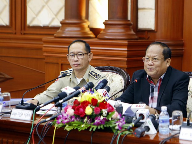 មន្ត្រី​​ក្រសួង​មហាផ្ទៃ​ថា ការ​តាម​ចាប់ខ្លួន​មន្ត្រី​បក្ស​ប្រឆាំង​ពី​ក្រៅ​ប្រទេស​​នាំ​ឲ្យ​បែកបាក់​ជាតិ