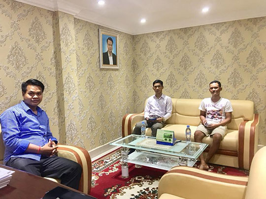 លោកពេជ្រ ស្រស់ ជួបអតីតក្រុមប្រឹក្សាស្រុកមកពីបក្សសម រង្ស៊ី និងសង្រ្គោះជាតិ