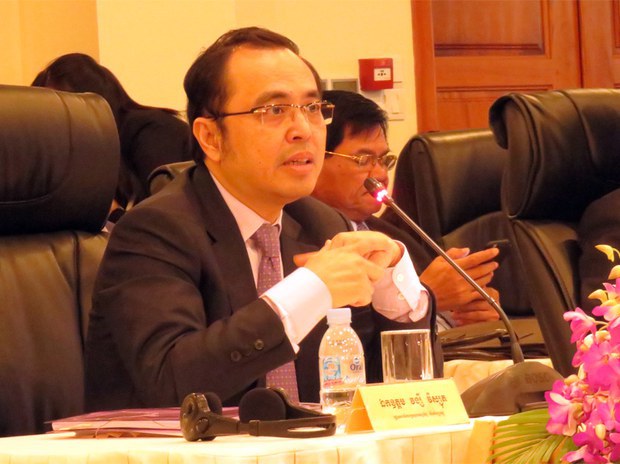 មន្ត្រី​សង្គម​ស៊ីវិល​មិន​ជឿ​លើ​ការ​អួតអាង​ដែល​ថា សេដ្ឋកិច្ច​កម្ពុជា​២០២០​ទទួល​បាន​កំណើន​ប្រសើរ​ជាង​ការ​រំពឹង​ទុក